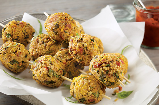 Brochettes végés au quinoa et à la courge