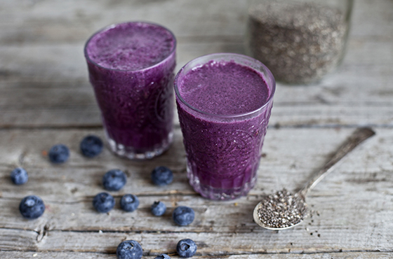 Wild berries and chia smoothie – Rachelle Béry