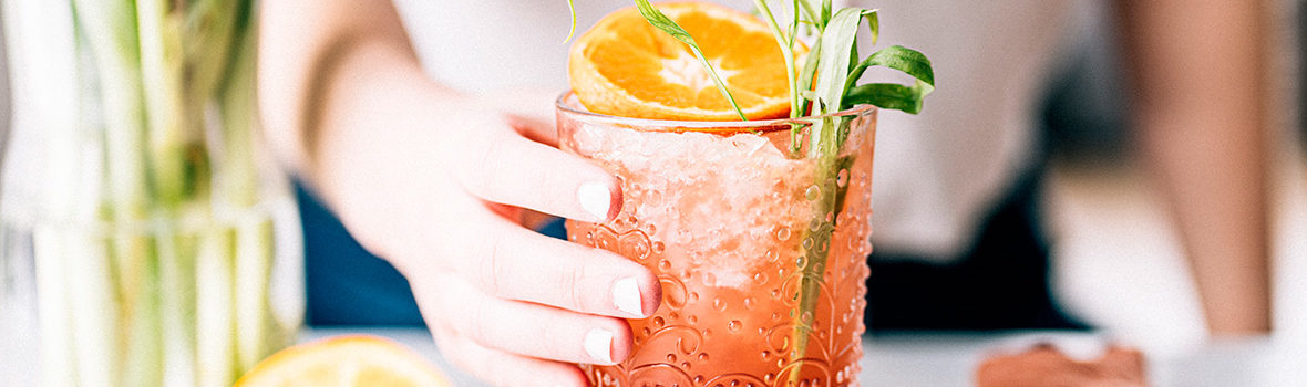 Sparkling Orange & Cranberry Mocktail – Rachelle Béry