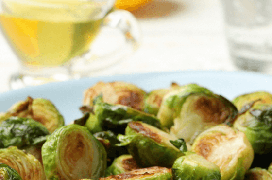 Winter salad with grilled veggies and pancetta chips – Rachelle Béry