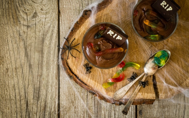 Mud pudding with worms