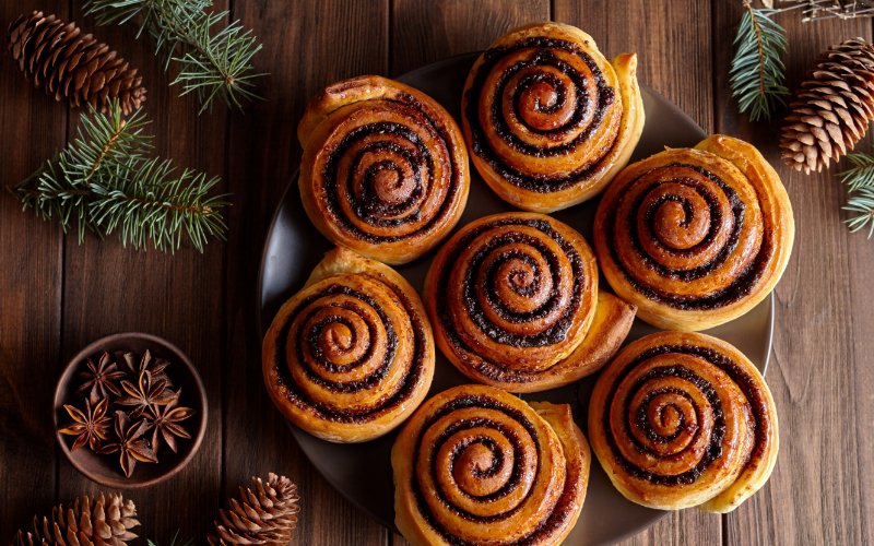 Vegan cinnamon buns