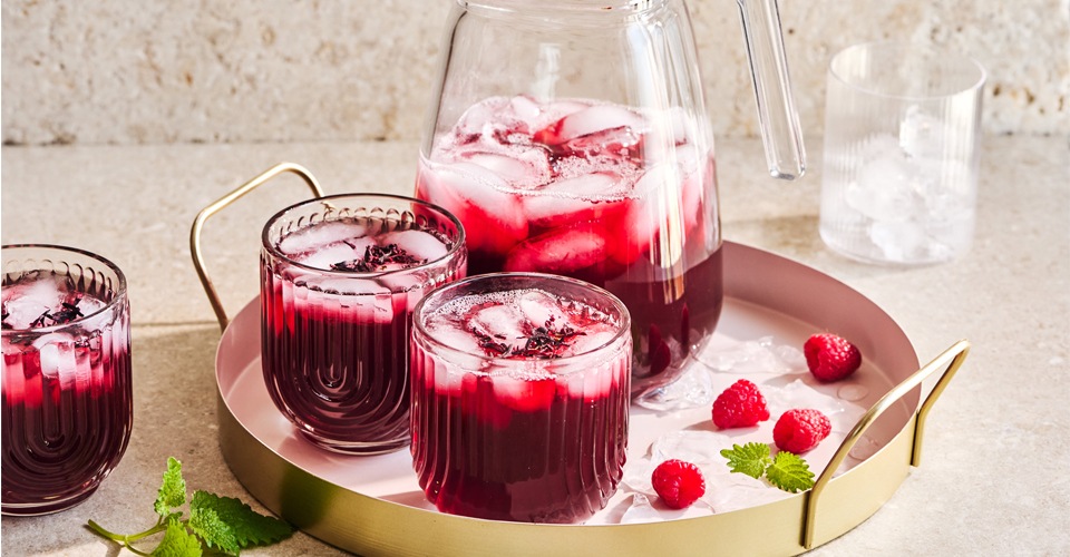 Boisson sportive à l’hibiscus et à la framboise